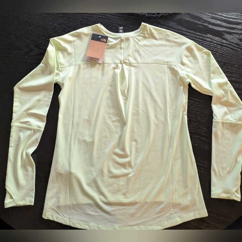THE NORTH FACE women Long Sleeve Actiwear Top Shirt lime Green Sz M Running New - Picture 4 of 13